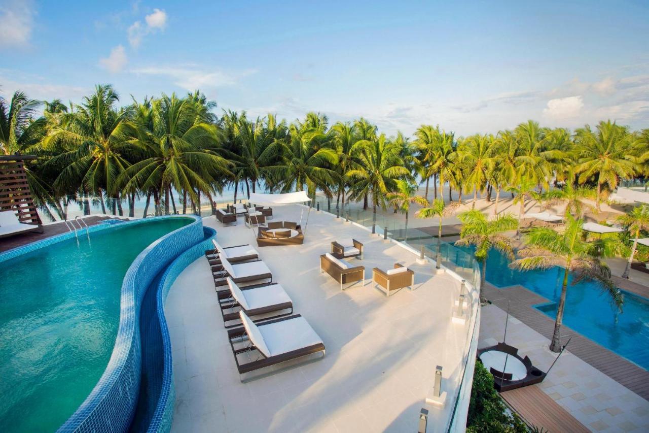 Aqua Boracay Hotel Balabag  Eksteriør billede The pool at the hotel