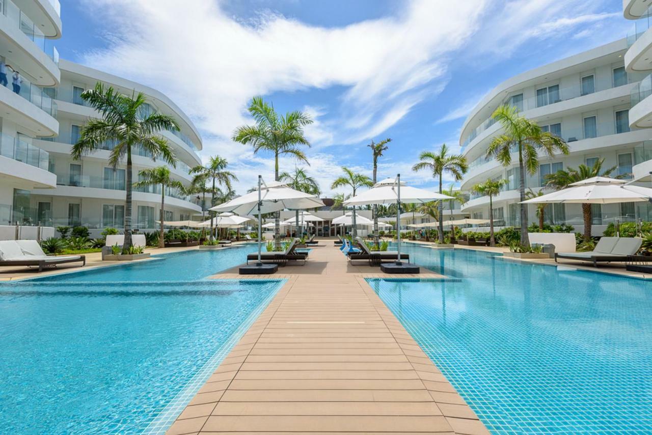 Aqua Boracay Hotel Balabag  Eksteriør billede The swimming pool at the resort